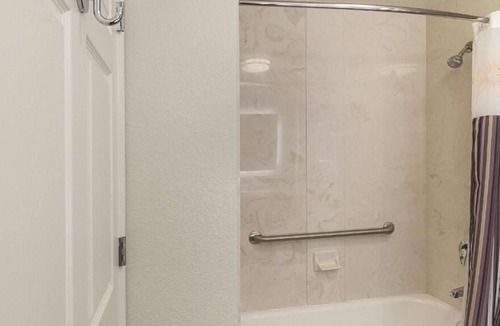 Arlington Hotel | 3 x 2 Double Beds, Non-Smoking at La Quinta Inn by Wyndham Arlington