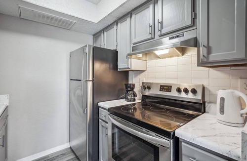 Bedford Apartment | 3001 Crystal Springs 922 I Spacious 1 Bed 1 Bath