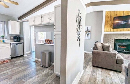 Briargate Cottage | 3330 Mirage