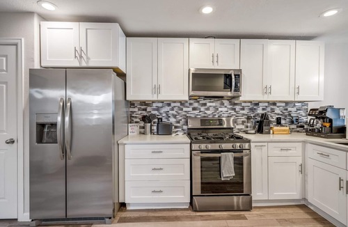 Washington Ave./ Memorial Park House | 3bed/3ba home- huge backyard - Mins from Downtown