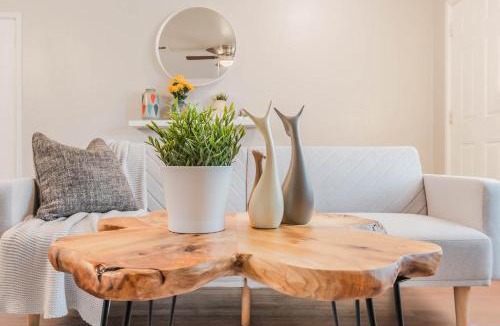 McKinney House | 3Bedroom 2Bathroom close to historic downtown fast wifi