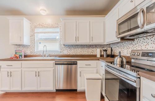 McKinney House | 3Bedroom 2Bathroom close to historic downtown fast wifi