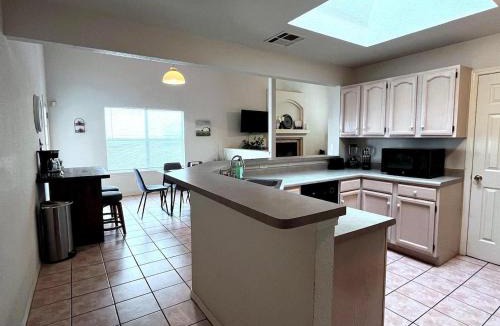 Sun Ridge South Apartment | 3bedroom- Spacious Open-Concept Home, Near Shops and Dining