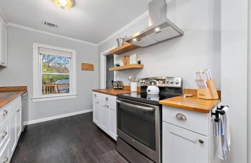 Fairway House | 3BR 3BA Fairway Home Dog-Friendly Fenced Yard