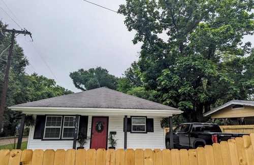 Mid City North House | 3BR Comfortable Green Haven nr Plants&Job Sites