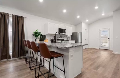 Lubbock House | 3BR Family Home by TTU - Sleeps 6 - Large Yard + Gym - Perfect for Families