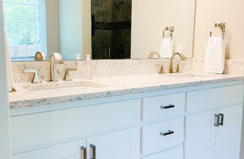 McKinney House | 3BR New build ~ Family Friendly
