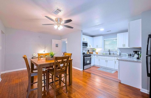 Spring Branch East House | 3BR Spring Branch Home — 4 Min to Memorial Park