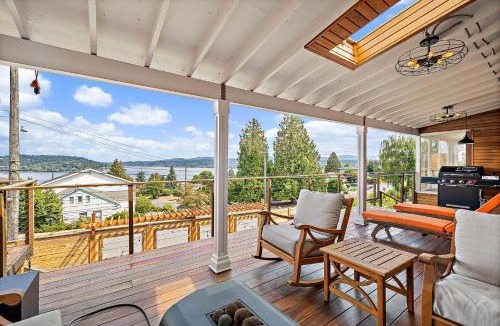 Bryn Mawr-Skyway House | 3BR The Lucille Lake Washington View Retreat