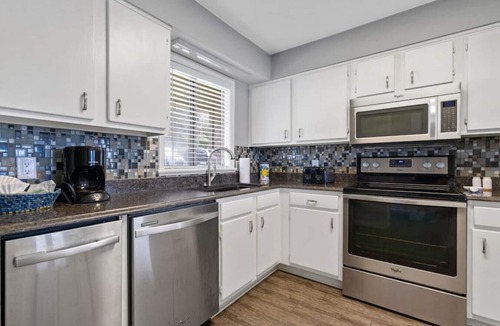 Lake Hamilton Condo | 3BR Waterfront Paradise @ Southshore on Hamilton!