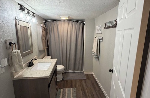 Columbia Cabin | 4 bd, 2 ba Cabin at Lake Rathbun. Sleeps 9. Less than a mile from lake.
