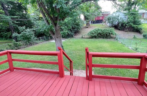 Jennings House | 4 Bed 2 Bath Sapphire Oasis w/Gym. Coffee Station and & Standing Desk!
