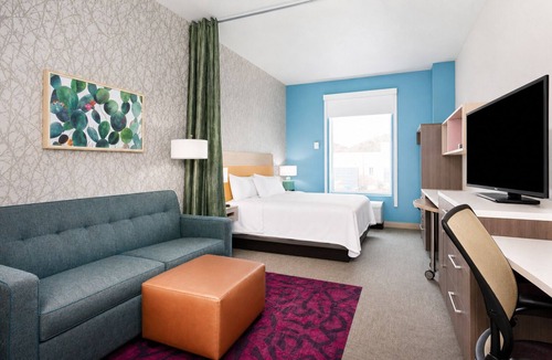 Roswell Hotel | 4 Convenient Units Near Spring River Zoo. Indoor Pool, FREE Breakfast!