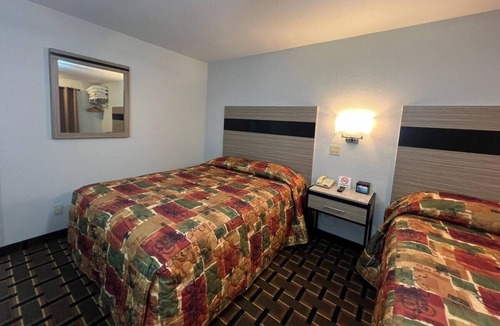 Nebraska City Hotel | 4 Family-Friendly Rooms for a Convenient Stay, w/Free Parking