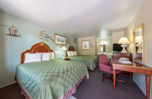 Junction Hotel | 4 Kimble County Rooms Ideal for Travelers Seeking Peace & Comfort | Free Parking