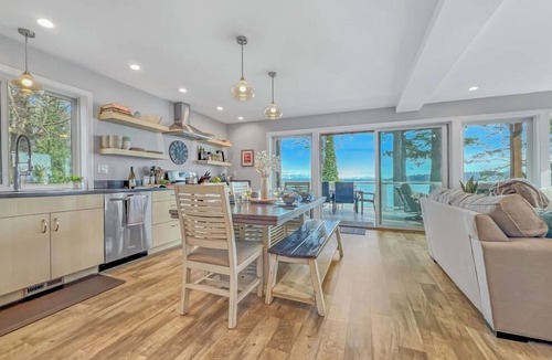 Lummi Island House | 4 New Bikes!, Mt. Baker Views, Waterfront, 2 Decks