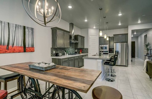 Las Cruces Villa | 4086/Lyle Modern · Brand New Luxury Home in Golf Course Community