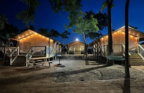 Prairie Lea Cabin | #42 Son's River Ranch Safari Cabin