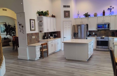 Paradise Valley Village House | 4300 SQFT 5BR HOME - HEATED POOL - 2 MASTER SUITES - JACUZZI TUB - SLEEPS 12+