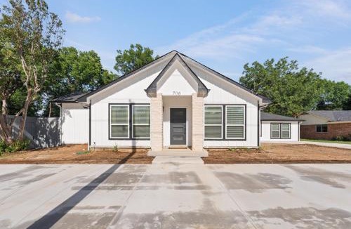 West Arlington House | 4BR Arlington Home Minutes to AT&T Stadium