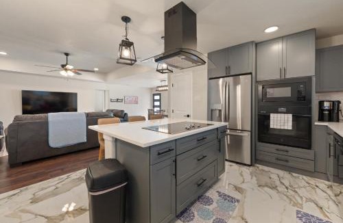 West Arlington House | 4BR Arlington Home Minutes to AT&T Stadium