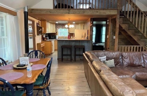 Cloudcroft House | 5 Arrows Cabin, quiet and quaint, backs up to the Nat'l forest!