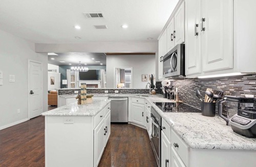Fossil Creek House | 5-BD Vacation Retreat w Pool & Ping Pong!