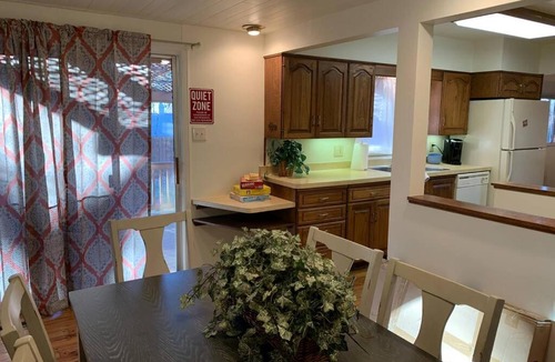 Southeast House | 5 Bedroom home in quiet Denver neighborhood