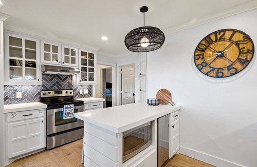 Granbury House | 5 Bedroom Lake House w/Incredible View and Private Dock on the water
