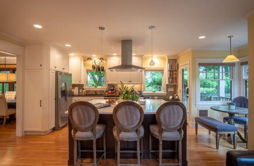 North Queen Anne House | 5-bedroom vacation home just 4 minutes drive to Seattle Cruise Ship Terminal 91