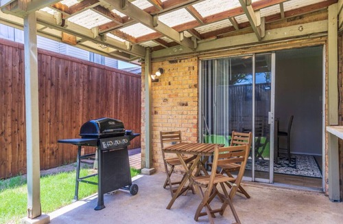 Southwest Carrollton Villa | 5 STAR Townhome near all major highways! Fast Wifi