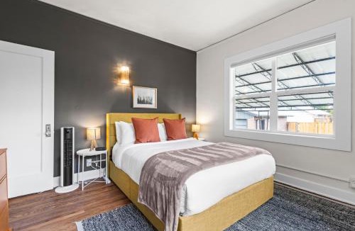 West Colfax House | 5280 Oasis - Hot Tub Walk to Sloan's Lake