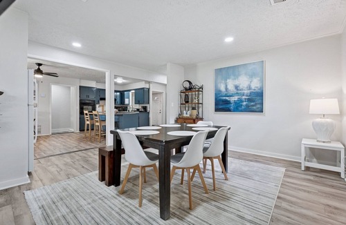 Central Oklahoma City House | 5BR Bethany home near SNU & Wiley Post. Fenced yard, full kitchen. Sleeps 10. #NW25