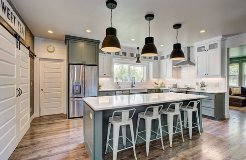 Maple Grove - Franklin House | 5BR Farmhouse w/Hot Tub, Seasonally Heated Pool & Huge Yard