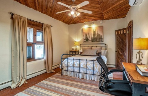 La Cienaga House | 6 bedroom accommodation in Santa Fe