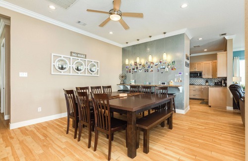 Surfside Beach House | 6-bedroom house on fabulous Surfside Beach with private volleyball court