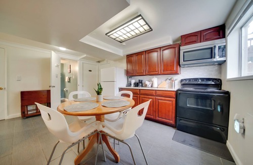 Brighton Cottage | 6 Mi to Downtown Seattle: Family Home w/Yard