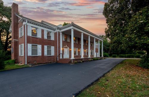 Fort Smith House | 6 Private Suites! Game Room, Living Room-The Beland Mansion