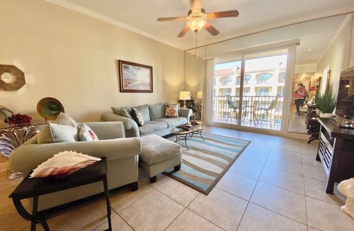 Henderson Point Apartment | #631 Beautiful poolside Condo perfect for a family getaway