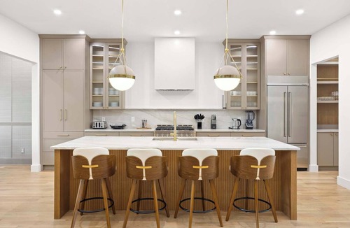 Little Forest Hills House | 6BD/5BA of Modern Elegance | Cinema, Games, HotTub