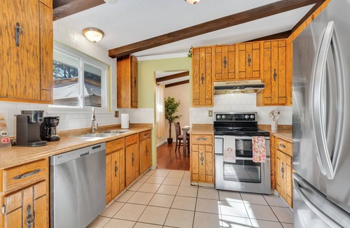South Westminster House | 6BD Near DT - BBQ Grill, Games & Football Fun