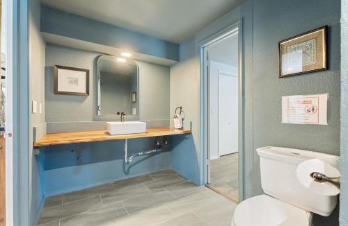 Central Oklahoma City House | 6BR Home Sleeps 14 Hot Tub Game Room #MD