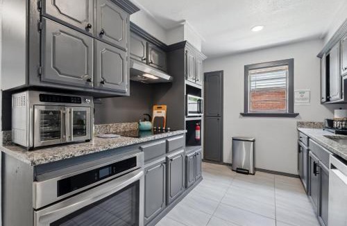 Midwest City House | 7BR Home 7 mins Rose State, Sleeps 16 #EC