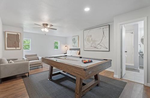 Midwest City House | 7BR Home 7 mins Rose State, Sleeps 16 #EC