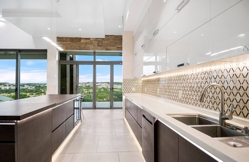 Stone Oak House | 8 Bed 8 Bath- Mega Mansion W/Breathtaking Views, Modern