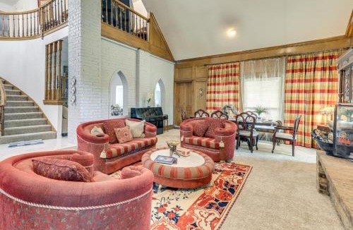 Ederville House | 8 Mi Dallas Stadium! Fort Worth Home w/Pool