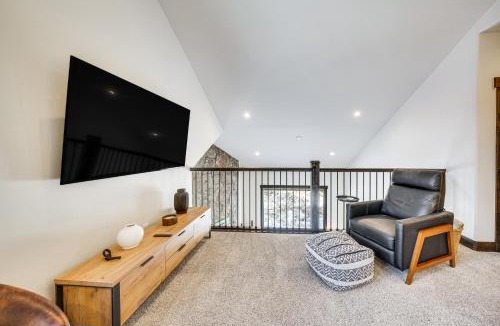 South Forty House | 8 Mi to Keystone Resort: Mtn-View Townhome