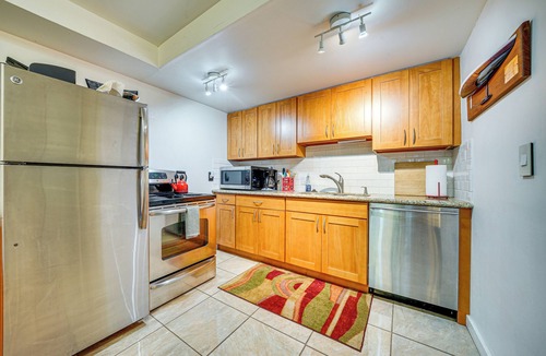 Mercer Island Apartment | 8 Mi to Lumen Field: Pet-friendly Apt w/Hot Tub