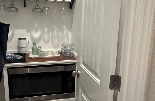 Wolfforth House | 806 House! 3/2 home in welcoming Wolfforth with AC, WIFI, TV, + filtered water