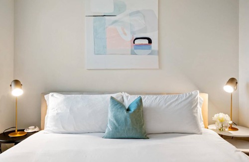 Central Arlington Apartment | 87 m² Apartment ∙ 2 bedrooms ∙ 6 guests